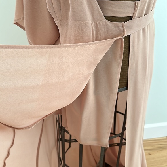Reformation Nude Wrap Dress size M. Good condition - Picture 8 of 13